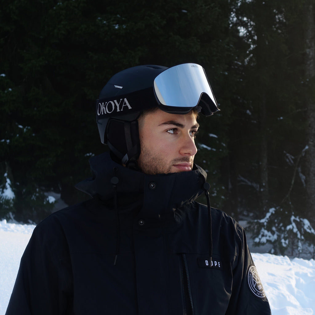 Masque de Ski Anti-Buée UV400 – Double Lentille & Vision HD

Profitez d’une visibilité parfaite sur les pistes avec ce masque de ski haut de gamme, alliant performance, confort et style. Conçu pour toutes les conditions de neige, il protège vos yeux, améliore votre vision et garantit un maintien optimal tout au long de la journée.

Caractéristiques principales
🔆 Vision & Protection

Double lentille miroir HD : clarté optimale et rendu des couleurs amélioré

Protection UV400 : bloque 100 % des rayons UVA/UV